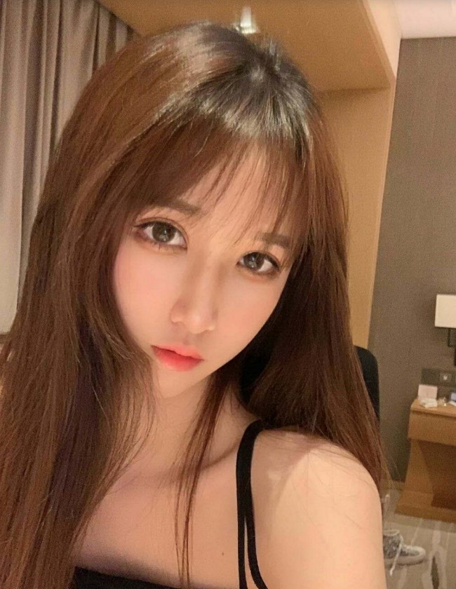 极品妹妹三点粉嫩